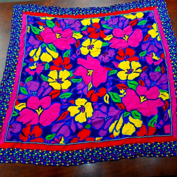 Liz Claiborne Accessories - Liz Claiborne vintage scarf